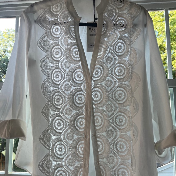 NWT Zara 2022 season white blouse, eyelet lace - Picture 1 of 2